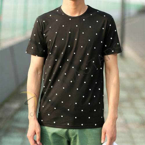 Reflective T-shirt with dot patttern